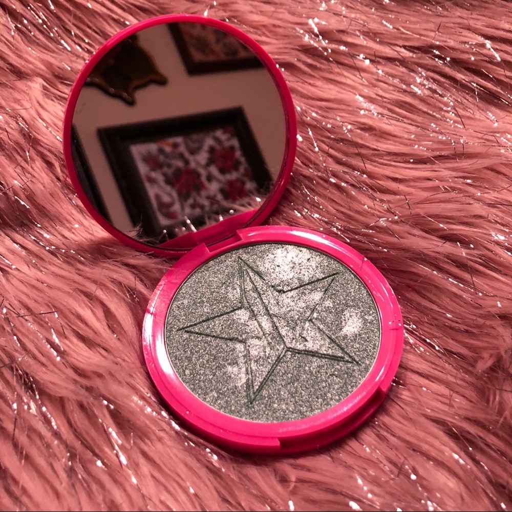 Jeffree Star Mint Condition Skinfrost